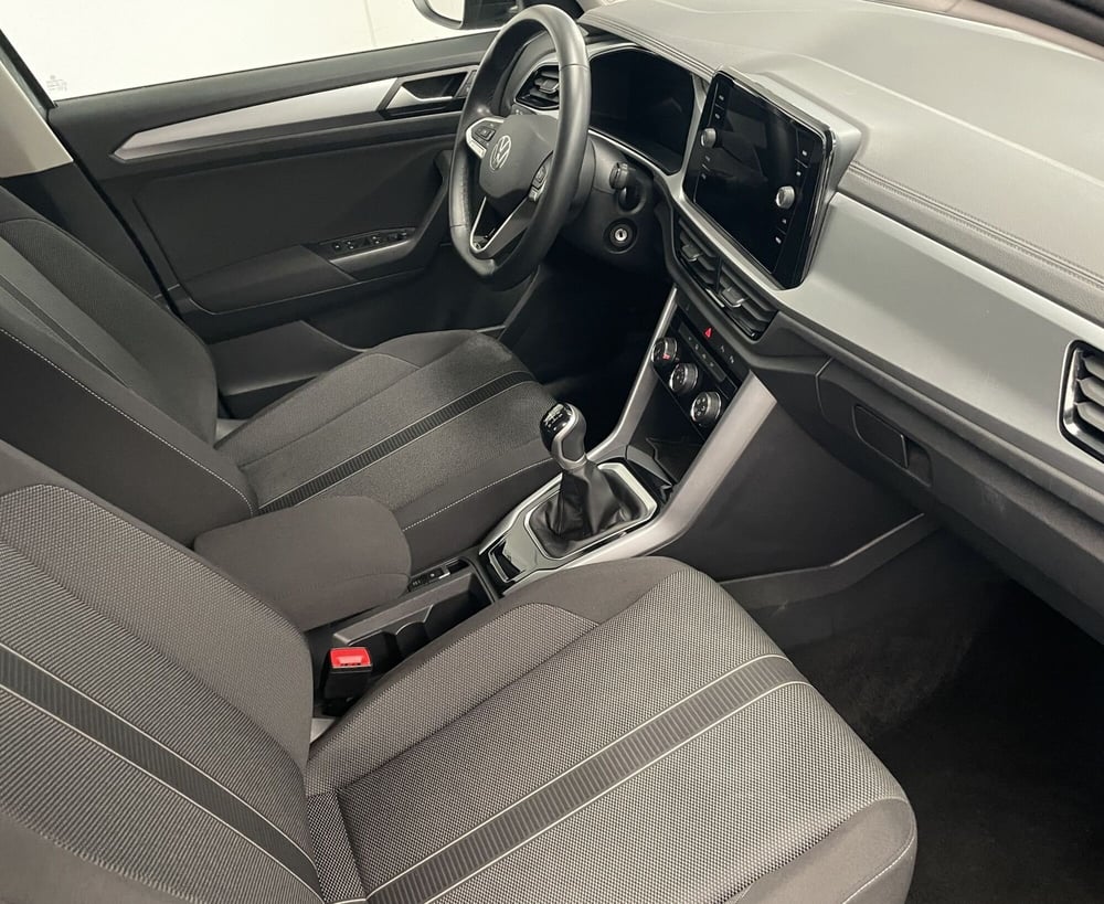 Volkswagen T-Roc usata a Novara (8)