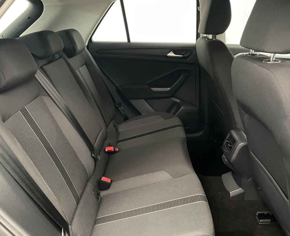 Volkswagen T-Roc usata a Novara (9)