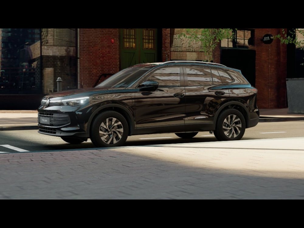 Volkswagen Tiguan nuova a Livorno (4)