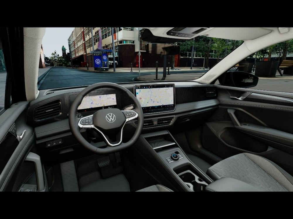 Volkswagen Tiguan nuova a Livorno (9)