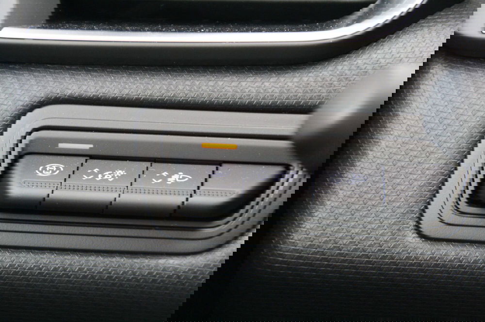 Mitsubishi Colt nuova a Pordenone (13)