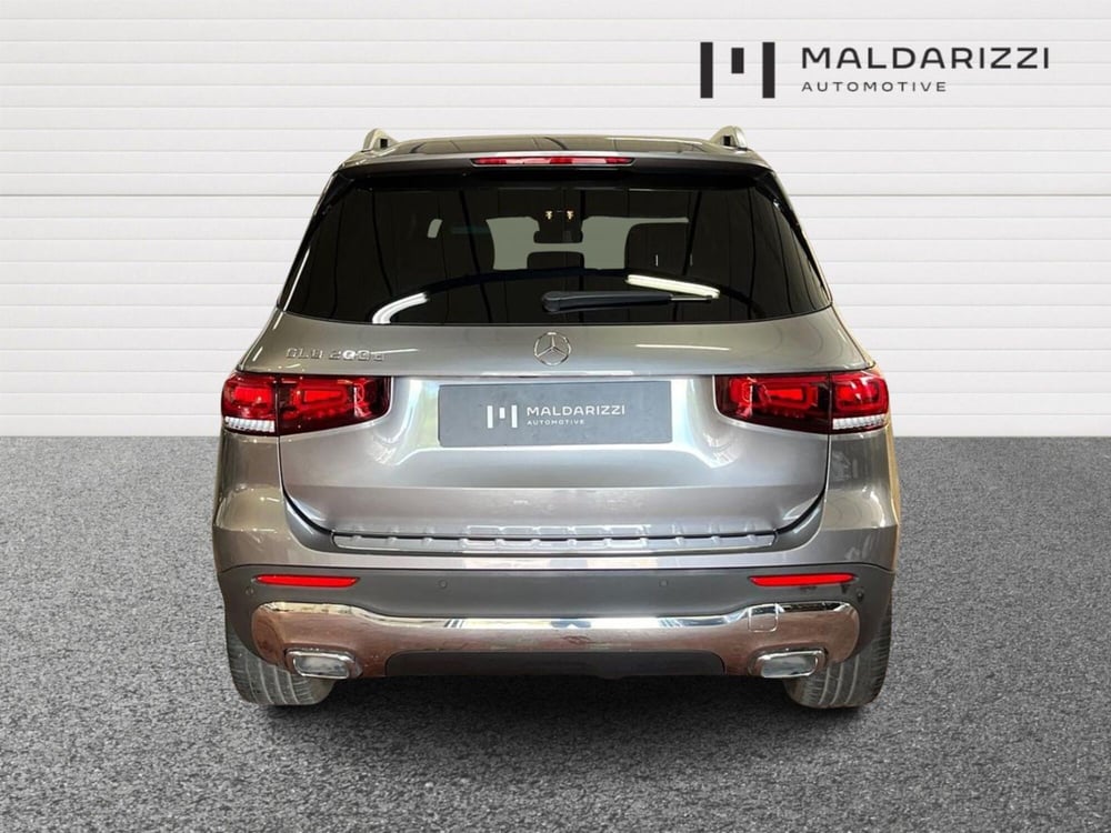 Mercedes-Benz GLB usata a Bari (3)