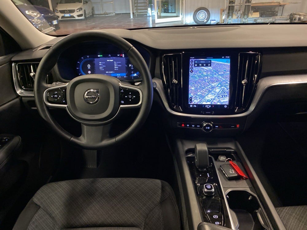 Volvo V60 Cross Country usata a Pescara (11)