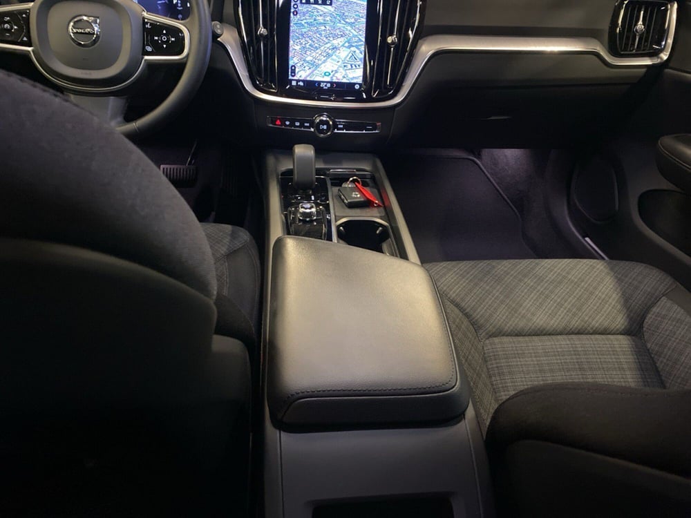 Volvo V60 Cross Country usata a Pescara (14)