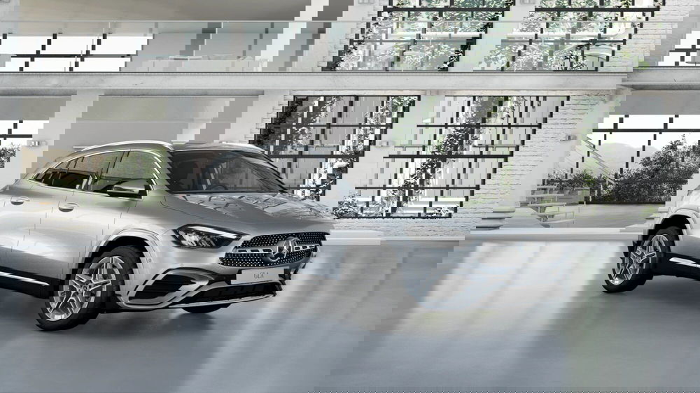 Mercedes-Benz GLA SUV nuova a Chieti (3)