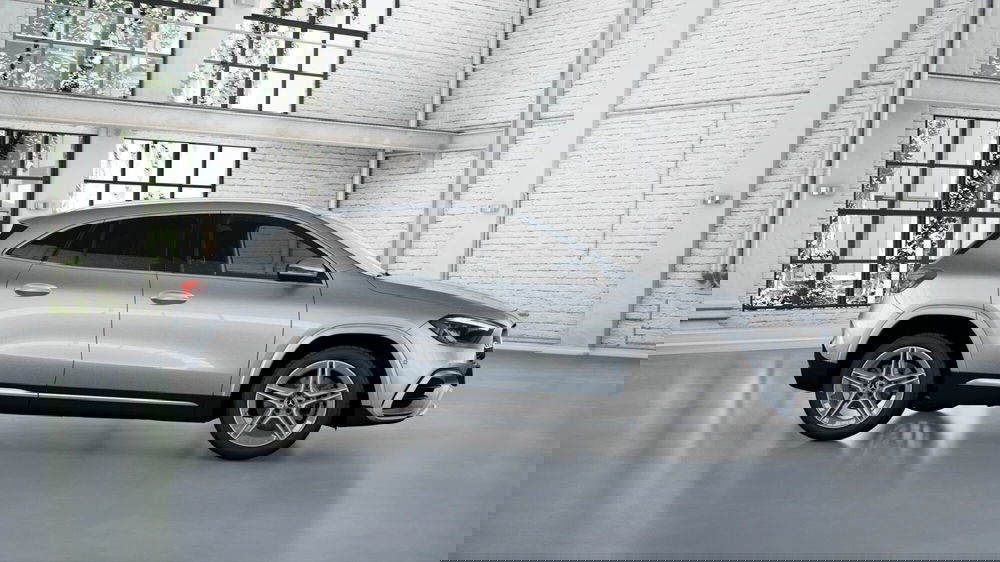 Mercedes-Benz GLA SUV nuova a Chieti (4)