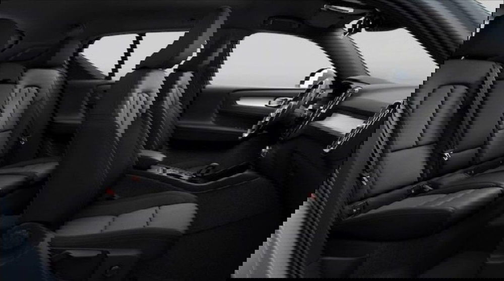 Volvo XC40 nuova a Como (10)