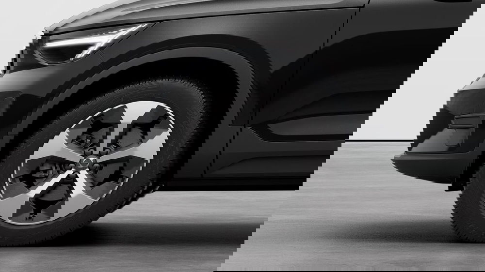 Volvo XC40 nuova a Como (5)