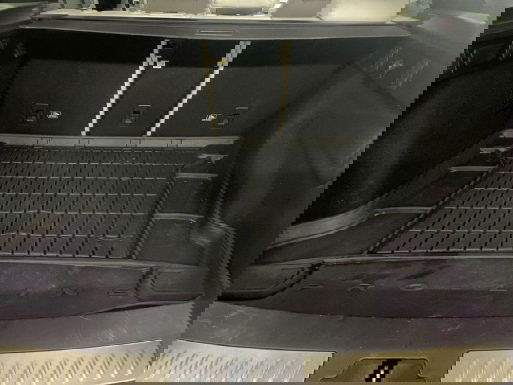 Land Rover Range Rover Velar usata a Macerata (7)