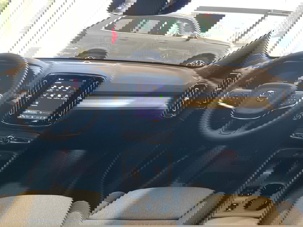 Volvo XC40 nuova a Como (11)