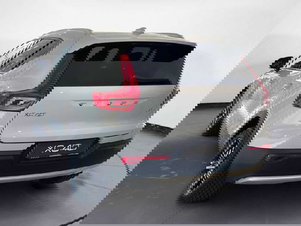 Volvo XC40 nuova a Como (5)