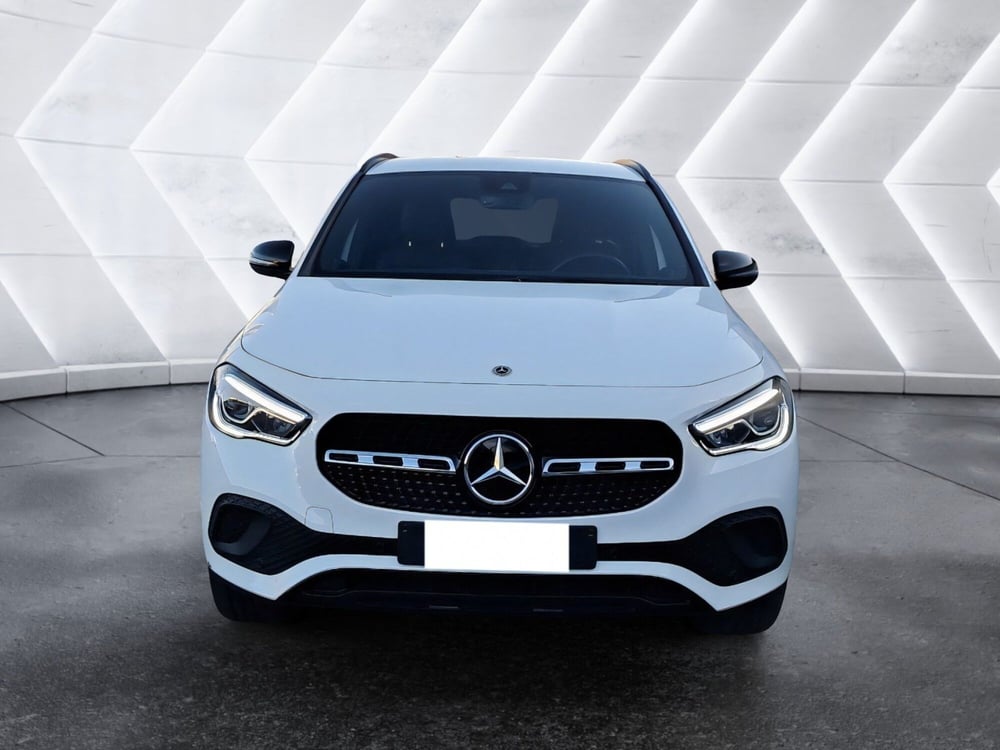 Mercedes-Benz GLA SUV usata a Salerno (8)