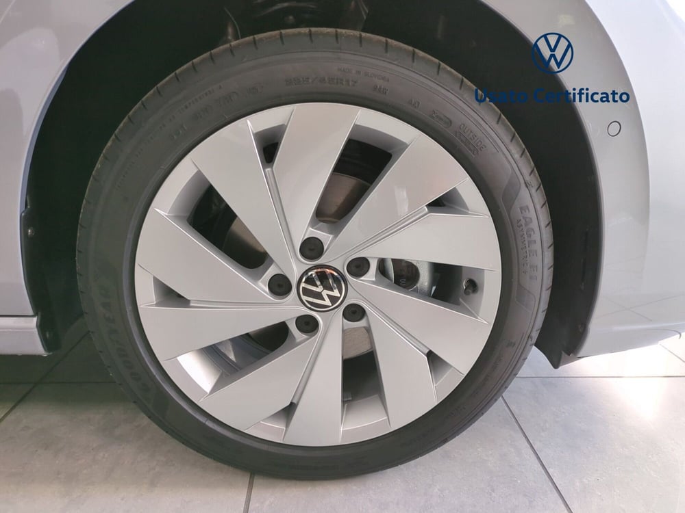 Volkswagen Golf nuova a Benevento (10)