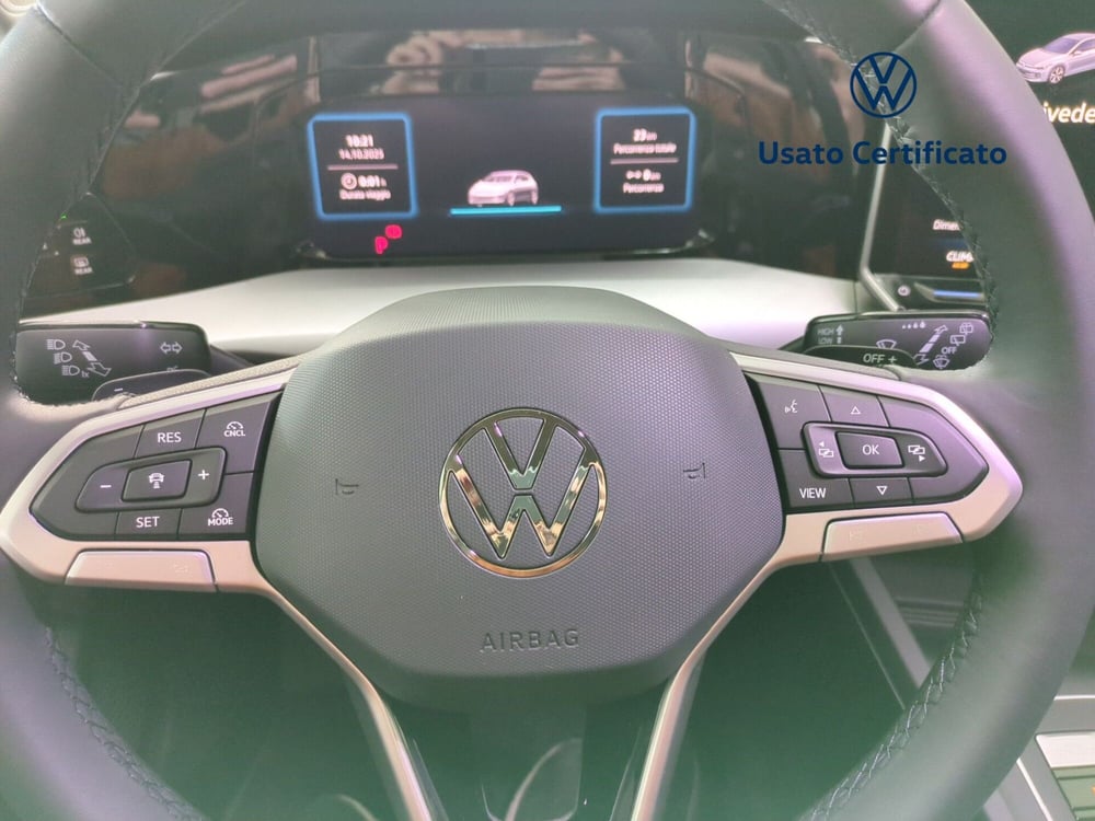 Volkswagen Golf nuova a Benevento (18)