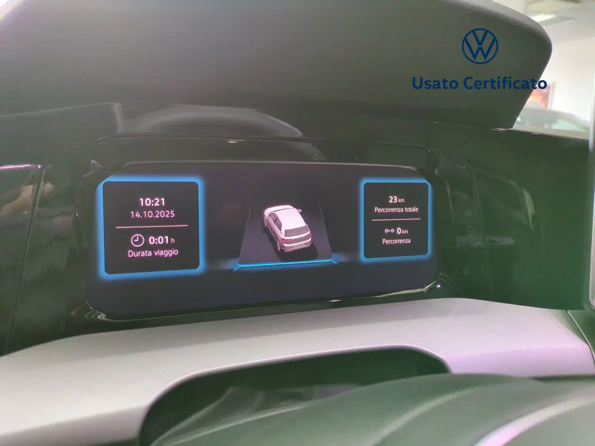 Volkswagen Golf nuova a Benevento (19)
