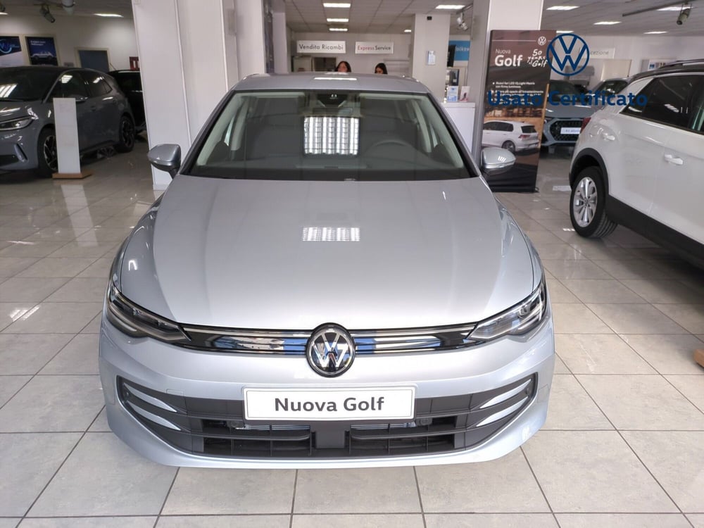 Volkswagen Golf nuova a Benevento (2)
