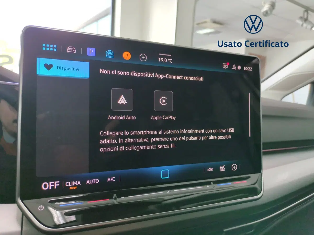 Volkswagen Golf nuova a Benevento (20)