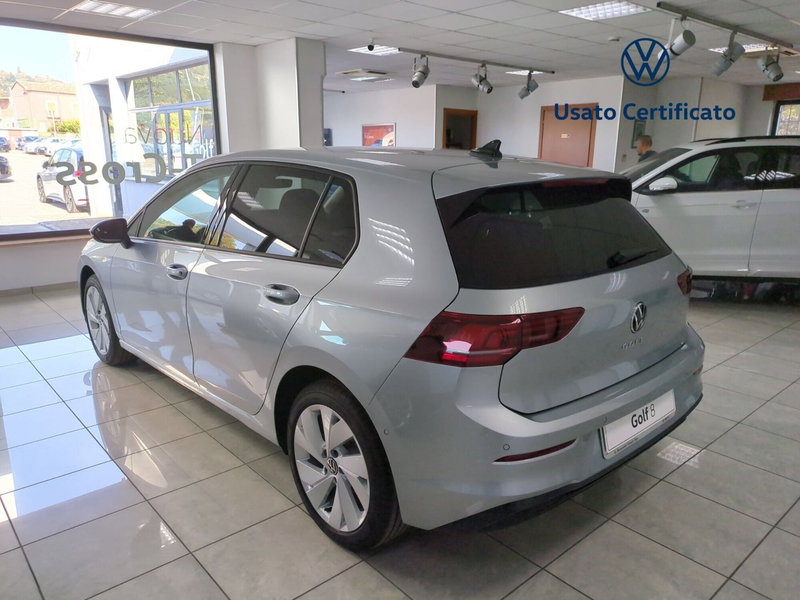 Volkswagen Golf nuova a Benevento (4)