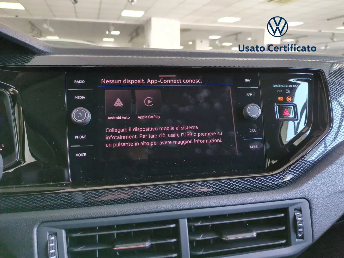 Volkswagen Polo nuova a Benevento (17)