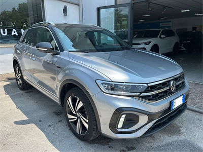 Volkswagen T-Roc 1.0 TSI R-Line del 2023 usata a Pratola Serra