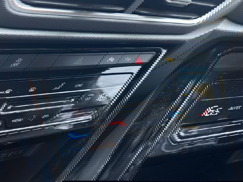 Volkswagen T-Roc usata a Avellino (14)