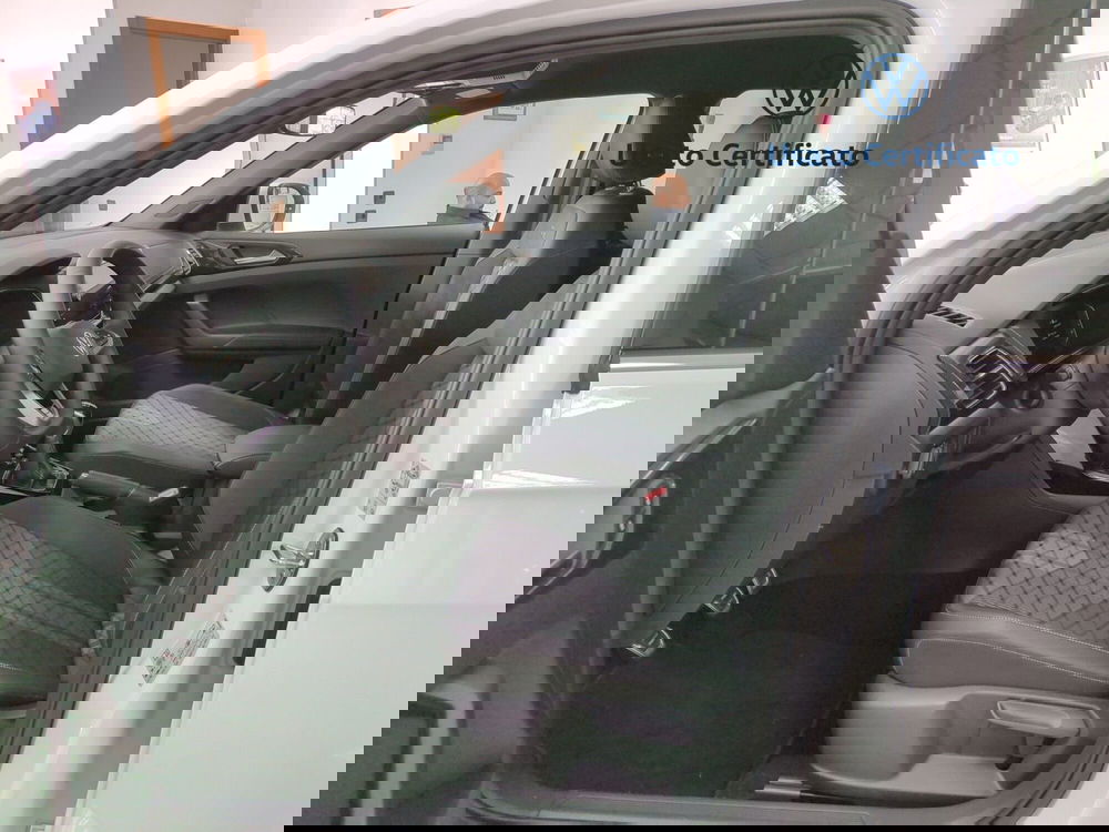 Volkswagen T-Cross nuova a Benevento (16)