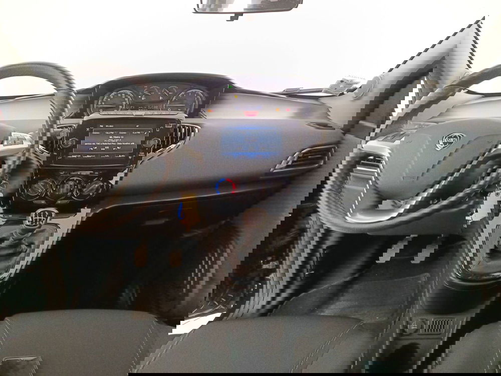Lancia Ypsilon usata a Treviso (9)