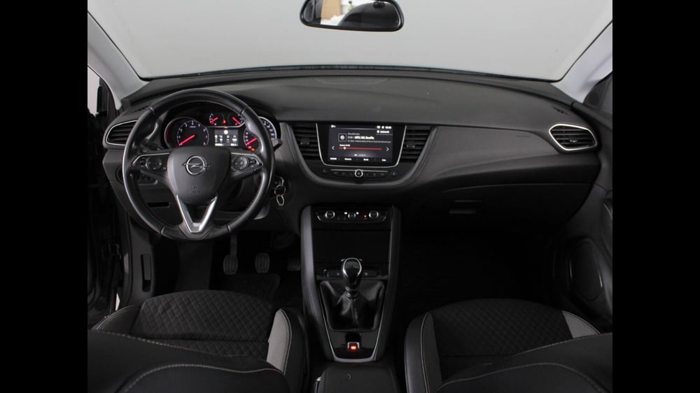 Opel Grandland X usata a Palermo (7)