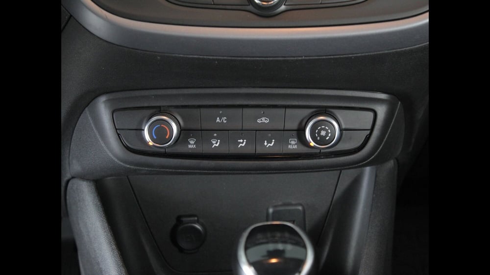 Opel Crossland usata a Palermo (18)