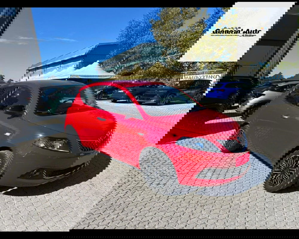 Lancia Ypsilon usata a Lucca