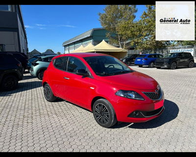 Lancia Ypsilon 1.0 FireFly 5 porte S&amp;S Hybrid Gold Plus del 2021 usata a Massarosa