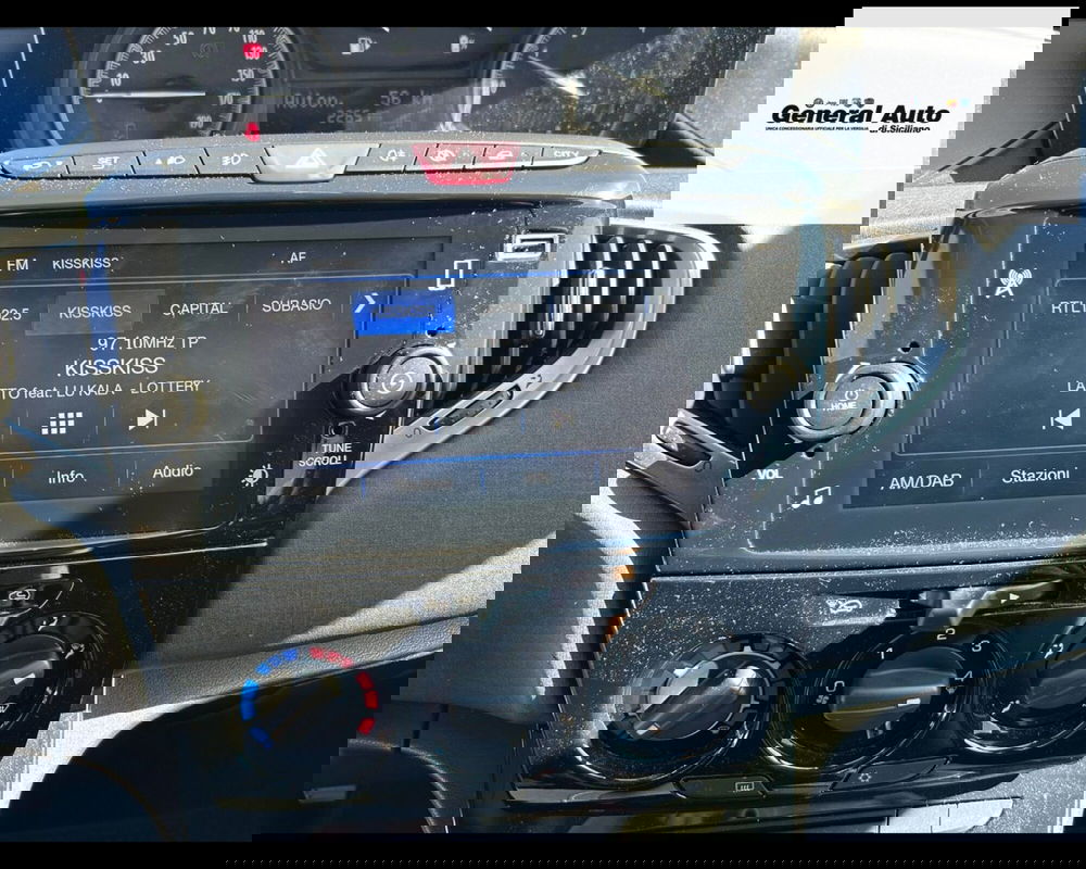 Lancia Ypsilon usata a Lucca (15)