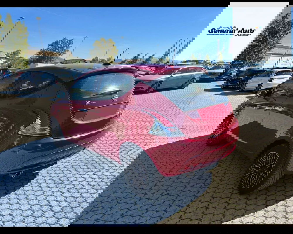 Lancia Ypsilon usata a Lucca (5)