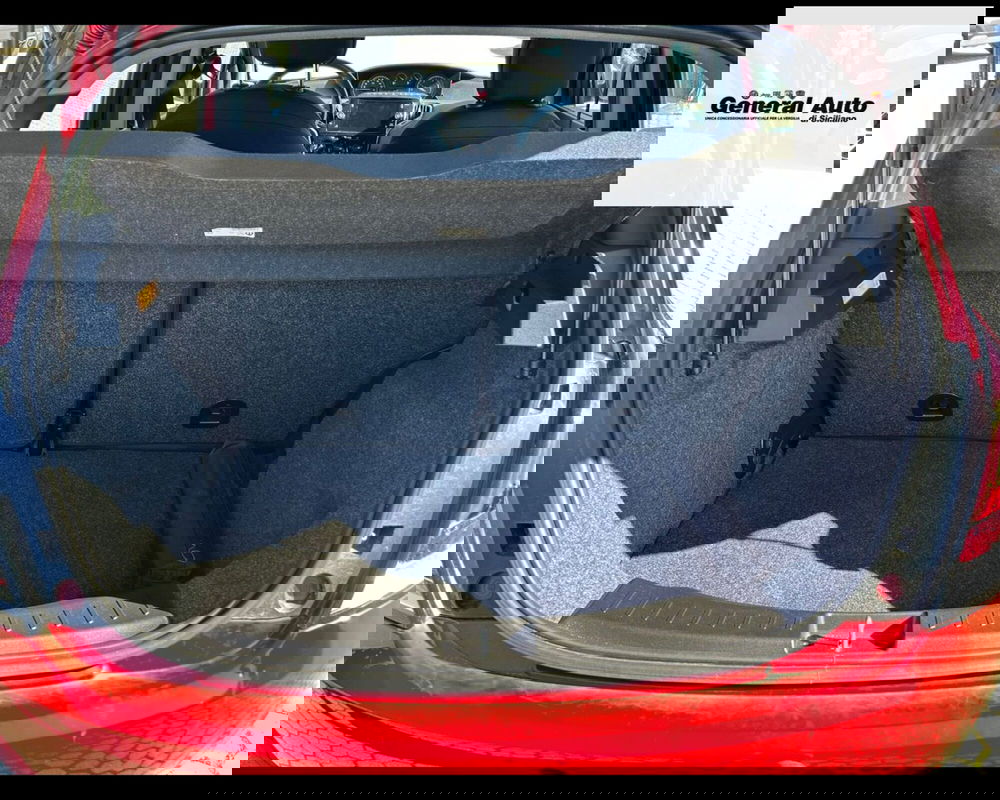 Lancia Ypsilon usata a Lucca (7)