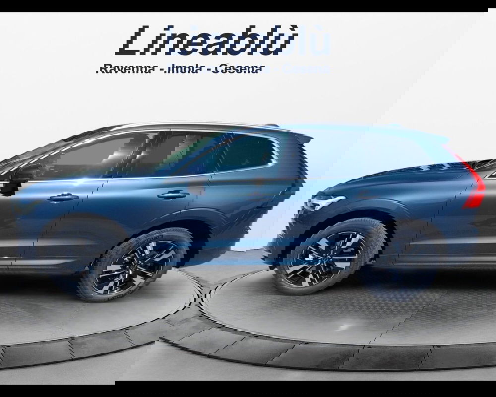 Volvo XC60 nuova a Ravenna (2)