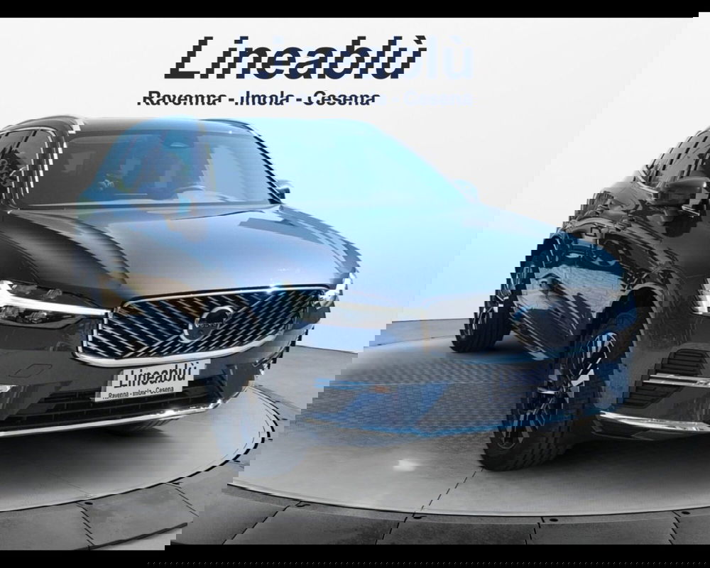 Volvo XC60 nuova a Ravenna (7)