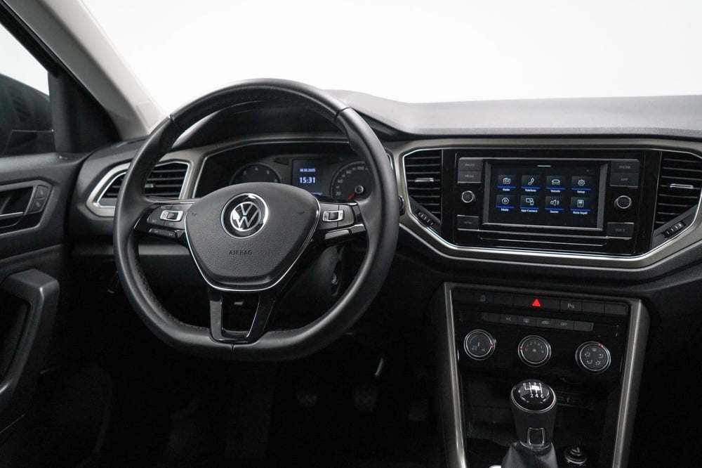 Volkswagen T-Cross usata a Varese (11)