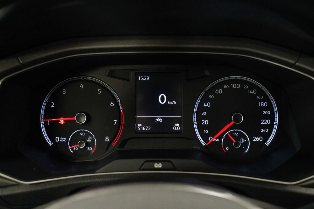 Volkswagen T-Cross usata a Varese (8)