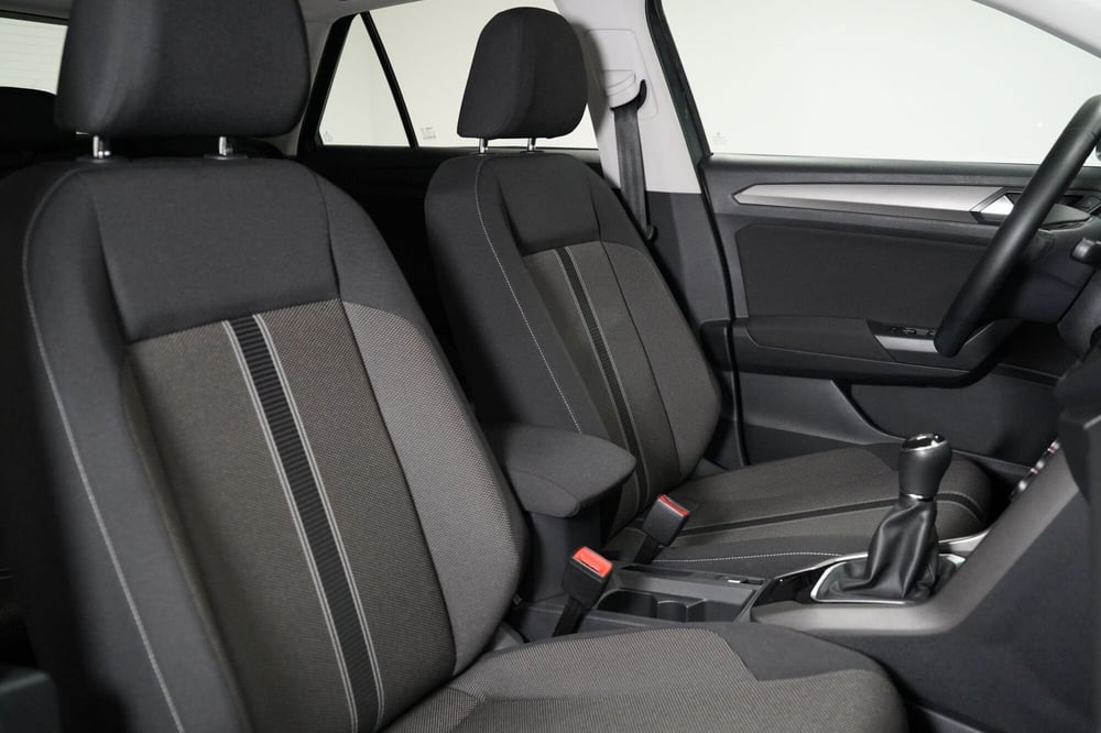 Volkswagen T-Cross usata a Varese (9)