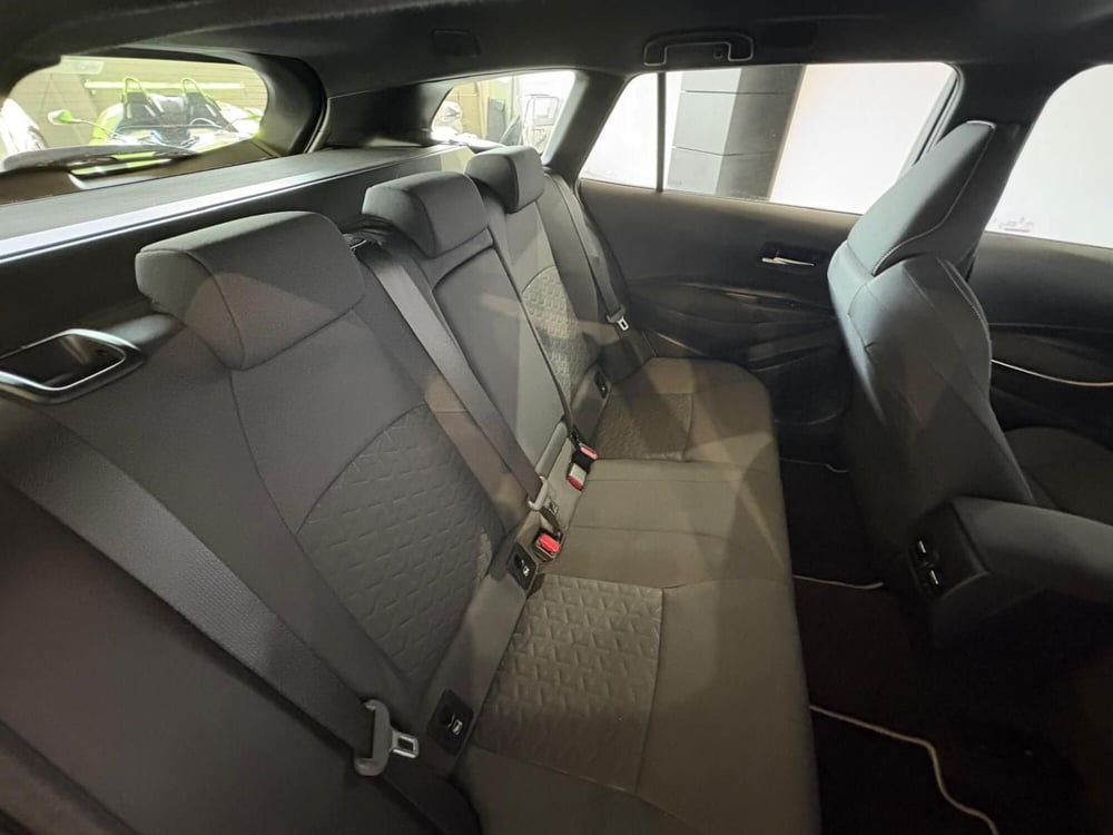 Toyota Corolla Touring Sports usata a Monza e Brianza (17)