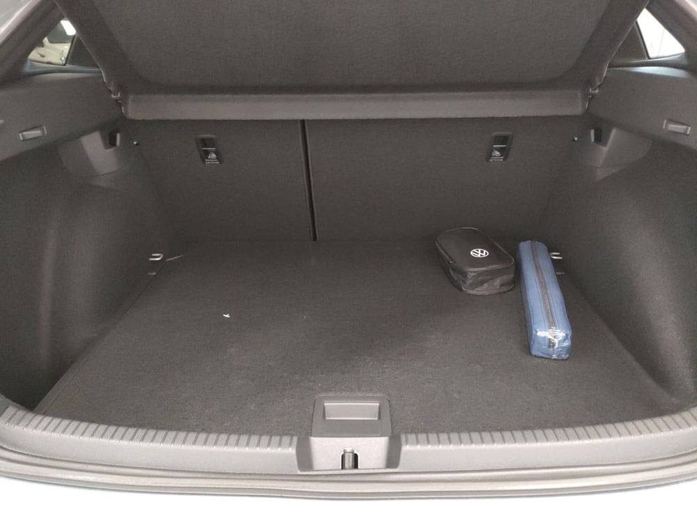 Volkswagen Taigo nuova a Bologna (17)