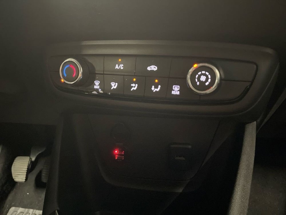 Opel Crossland X usata a Prato (15)