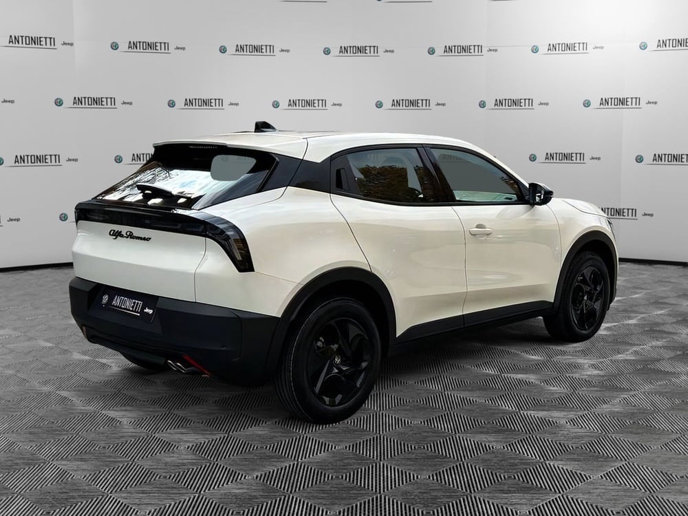 Alfa Romeo Junior nuova a Ancona (5)