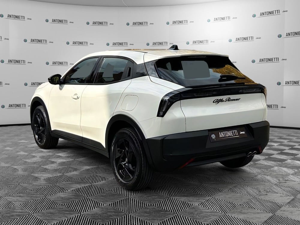 Alfa Romeo Junior nuova a Ancona (7)