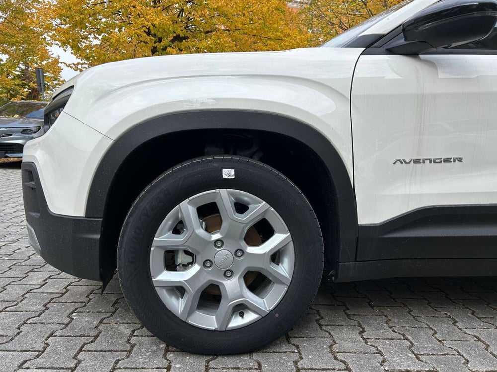 Jeep Avenger nuova a Ancona (16)