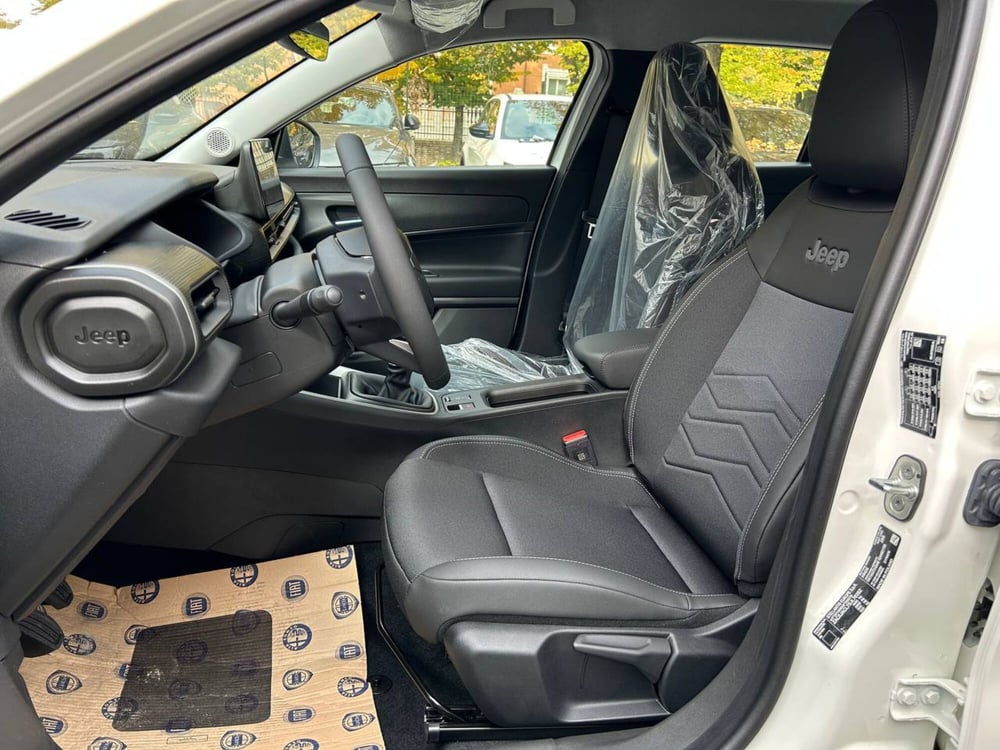 Jeep Avenger nuova a Ancona (9)