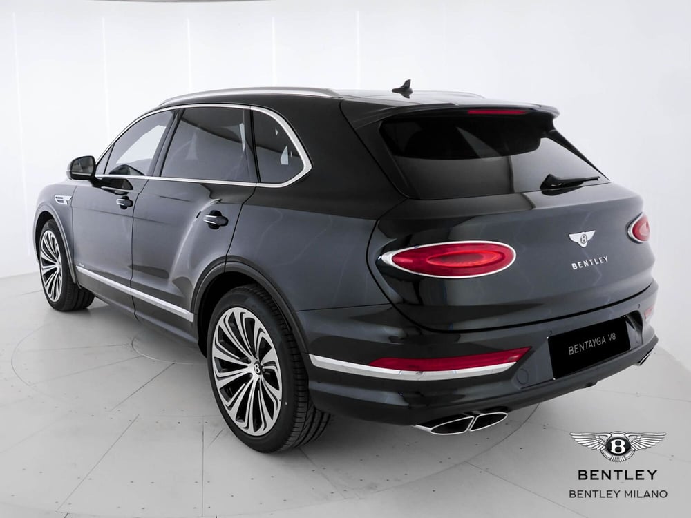 Bentley Bentayga usata a Milano (5)