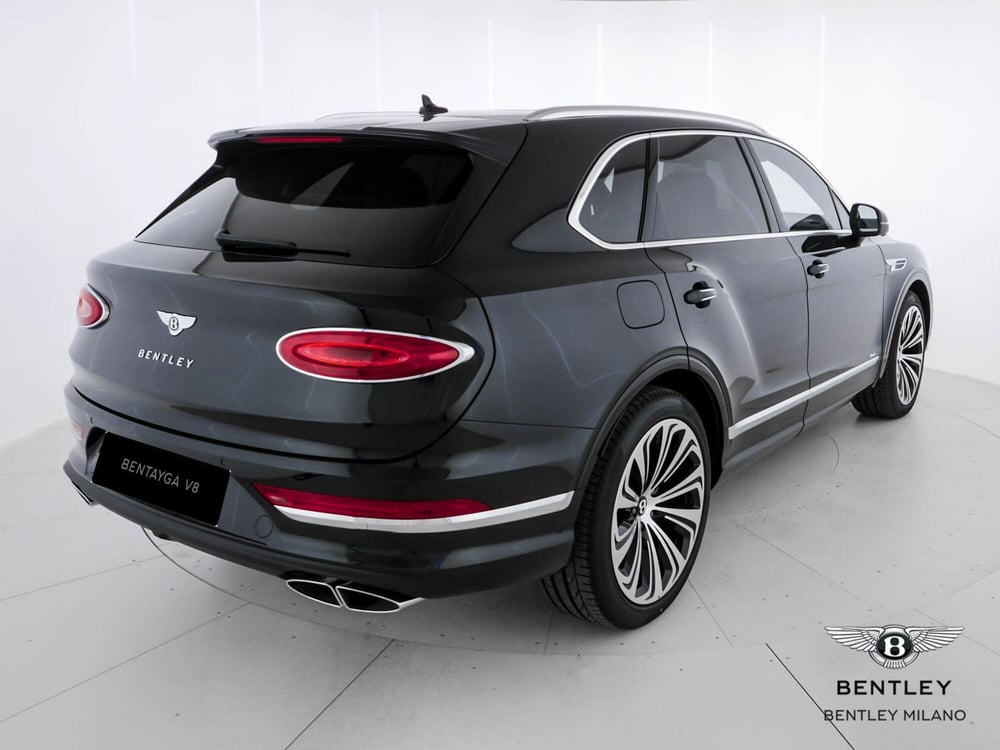 Bentley Bentayga usata a Milano (6)