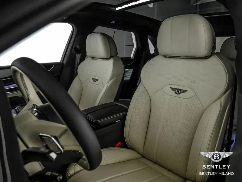 Bentley Bentayga usata a Milano (8)