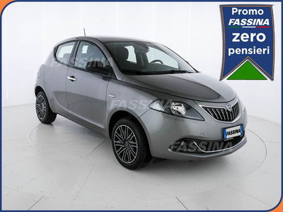 Lancia Ypsilon 1.0 FireFly 5 porte S&amp;S Hybrid Ecochic Gold del 2024 usata a Milano